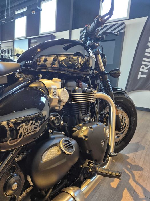 Motocicleta Triumph Bonneville Bobber 2025 | Leasing | Rate