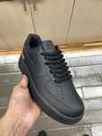 Air fors black.