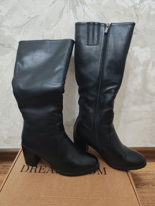 Продается женская зимняя обувь