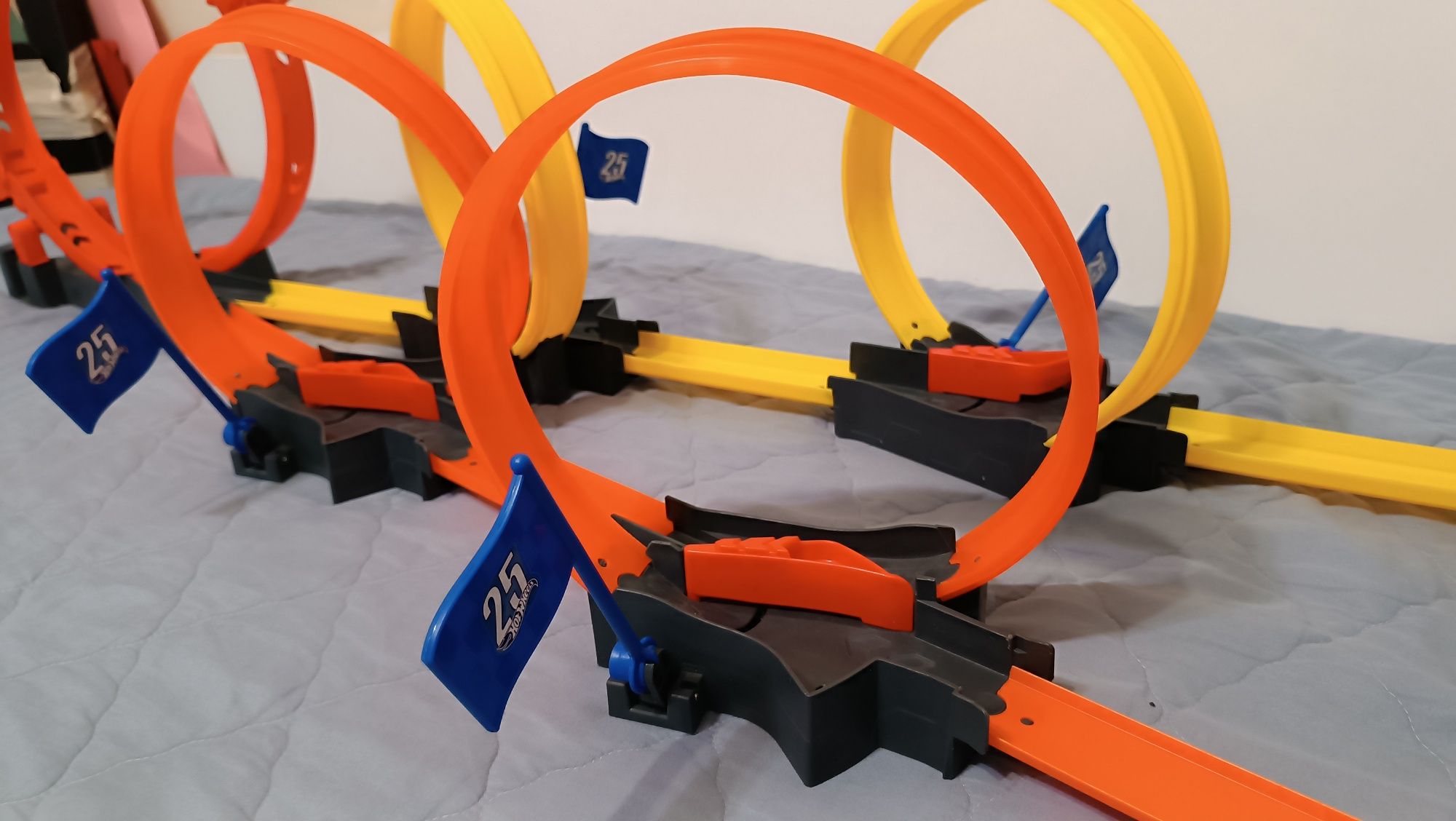 Hot Wheels писта лупинги