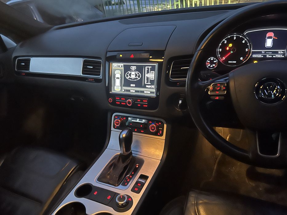 Aripă stânga spate Volkswagen Touareg 7P 2012