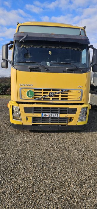 Vând cap tractor Volvo FH12 440cp