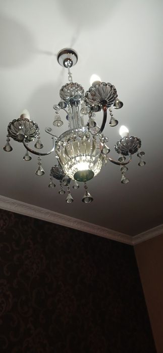 Люстры б/у качественные