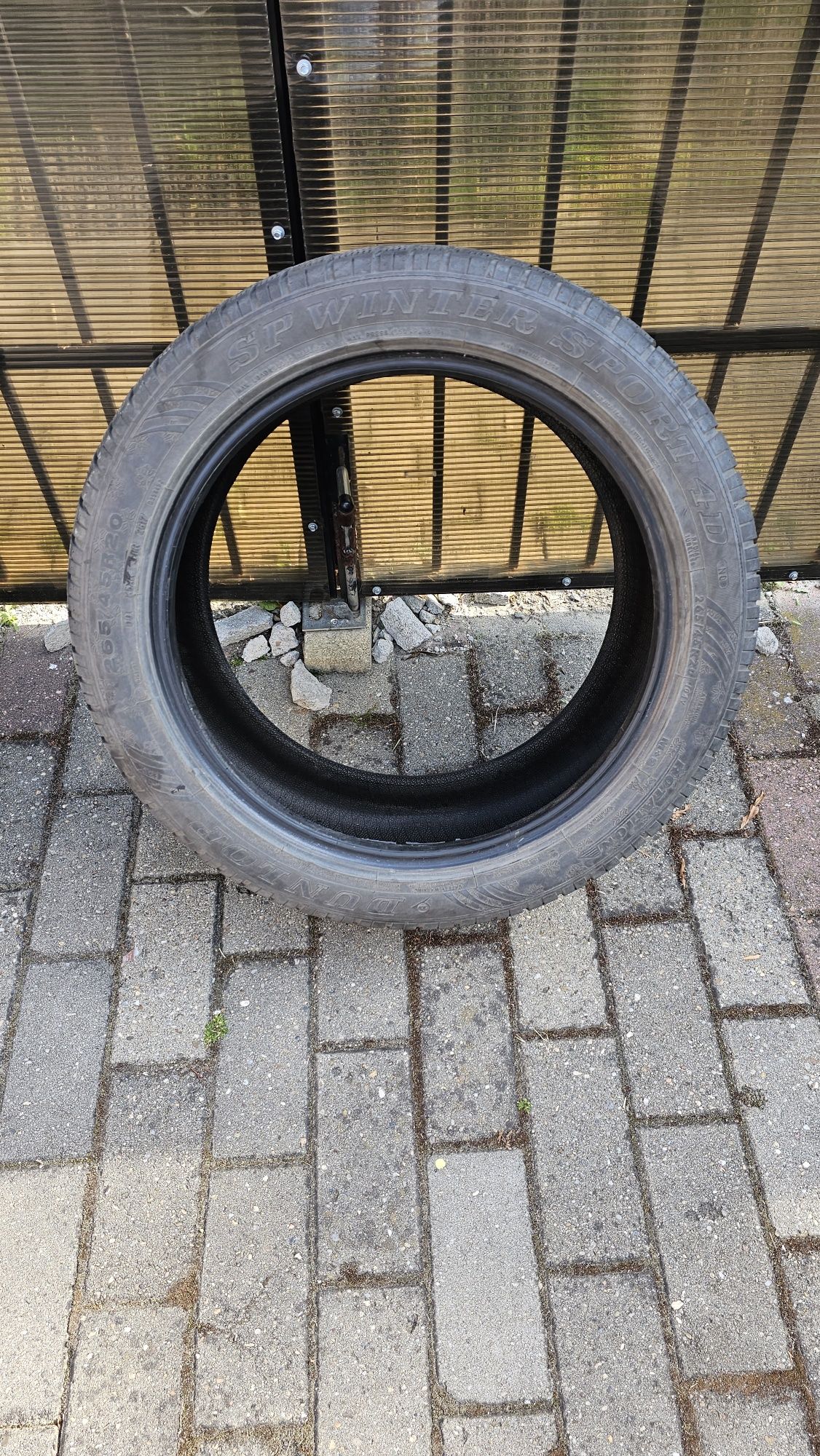 1 Anvelopă 265 45 R 20 Dunlop SP Winter