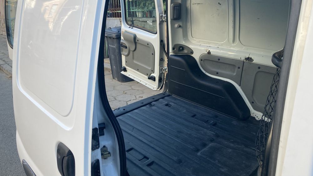 Продавам Renault Kangoo 1.5dci