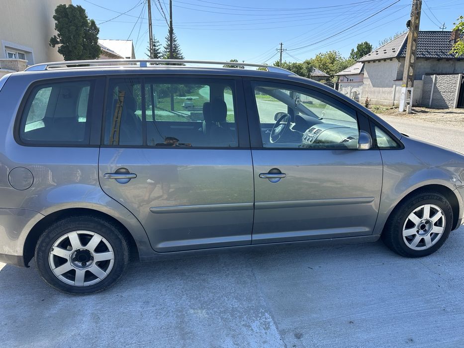Usi Vw Touran 7 Locuri