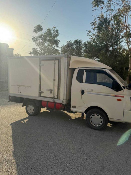HYUNDAI PORTER 2 refregerator