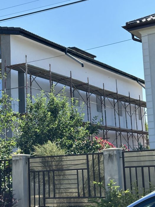 Schela metalica de inchiriat