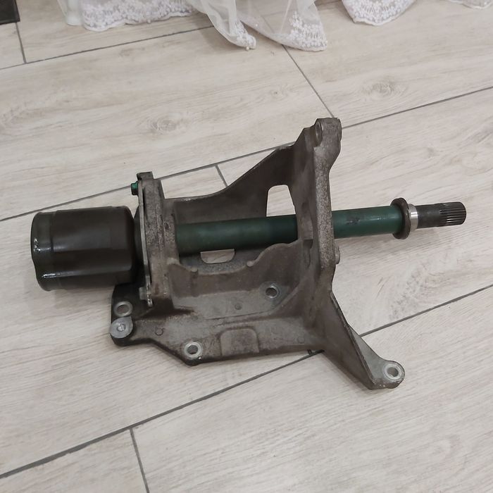 Продаю Ось переднего правого привода на Nissan X-Trail T31