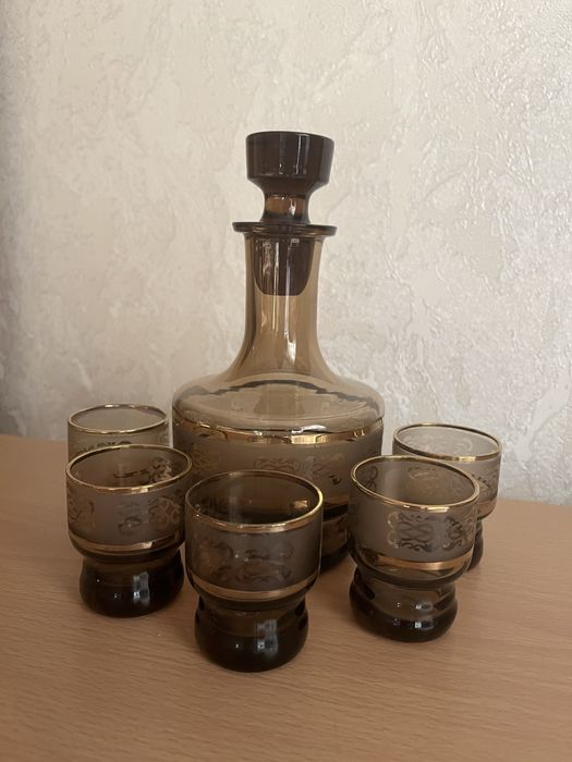 Графин с рюмками