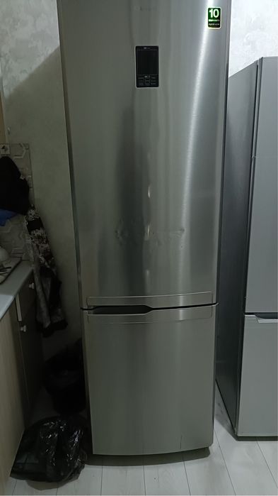 Продам холодильний