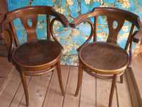 Vand scaune curbate tip Thonet vintage.