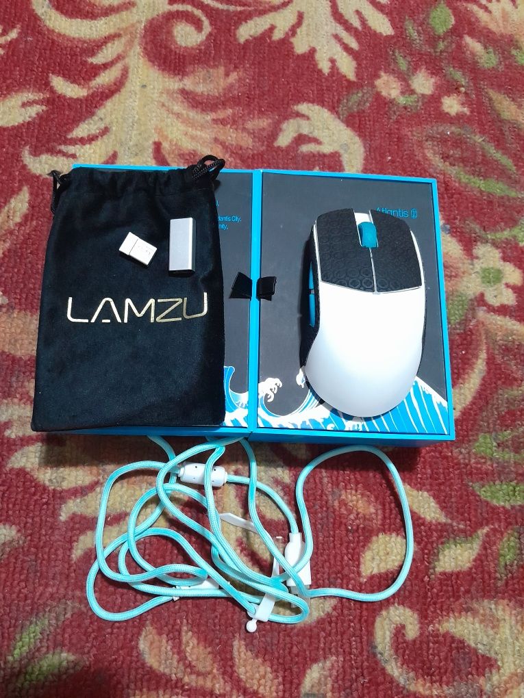 HyperX Stinger и мышка Lamzu