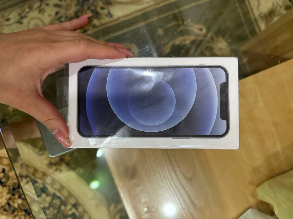 iPhone 12 новый