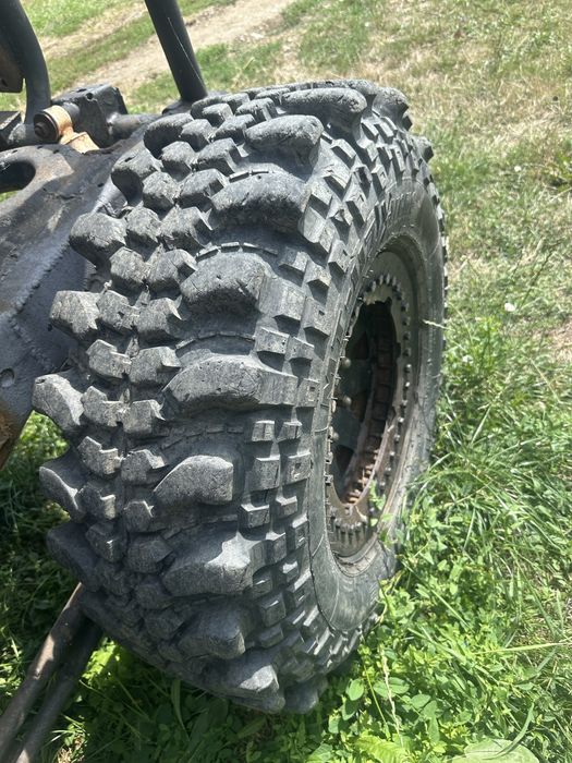 5 roti Silverstone 35/10.5/16 cu jante beadlock