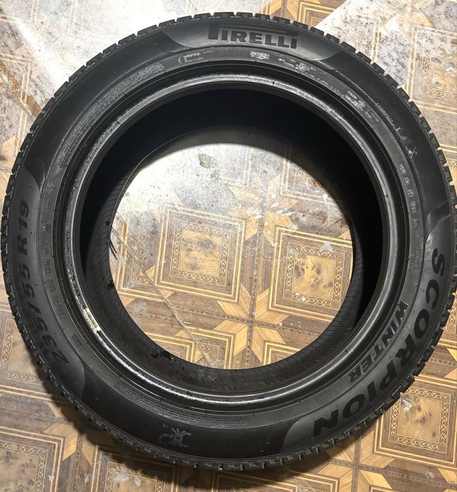 Продаю бу 4 шт зимние шины