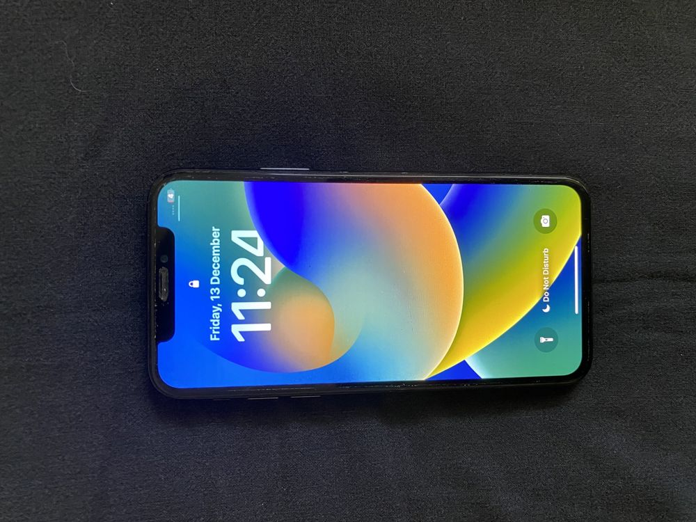 Продавам Iphone X 64 GB