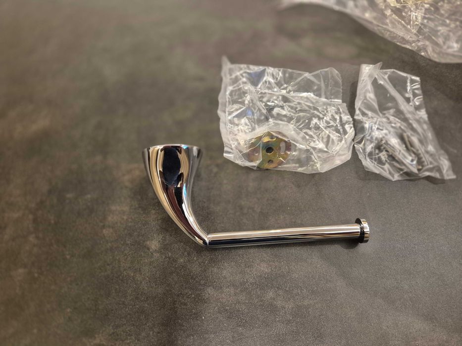 Продавам поставки за тоалетна хартия