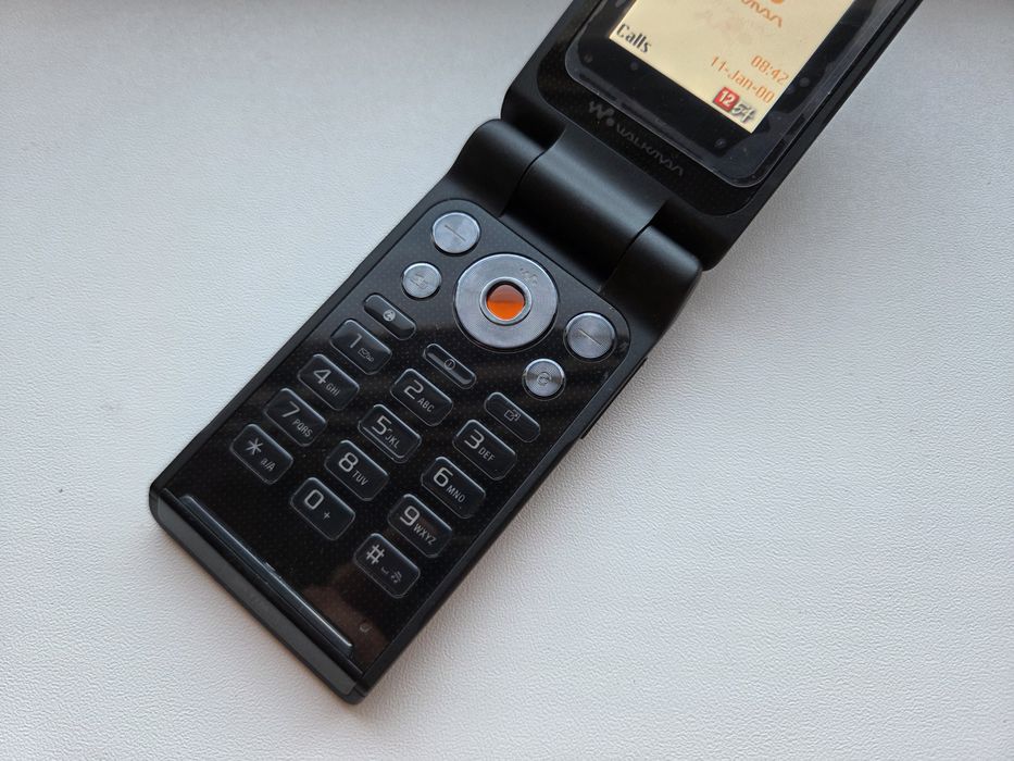 Sony Ericsson W380i nou