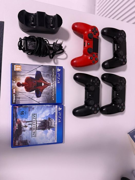 Vând PS4 Slim 1 TB
