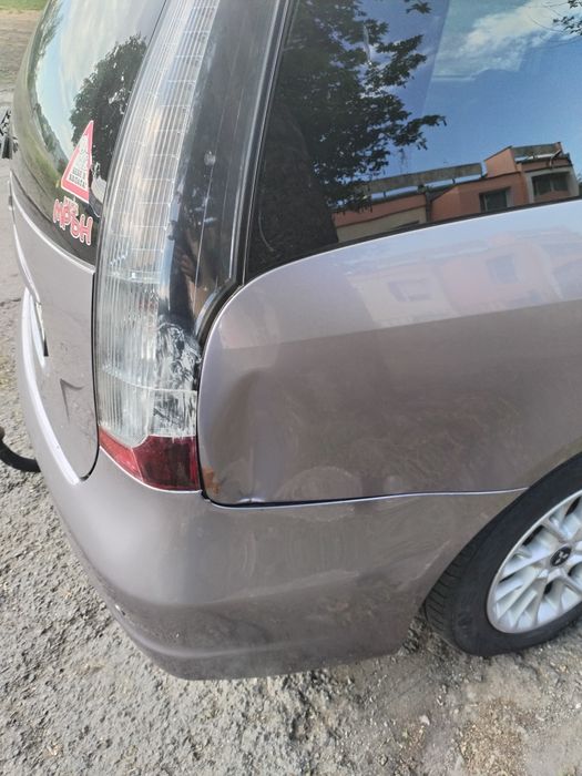 Мицубиши грандис