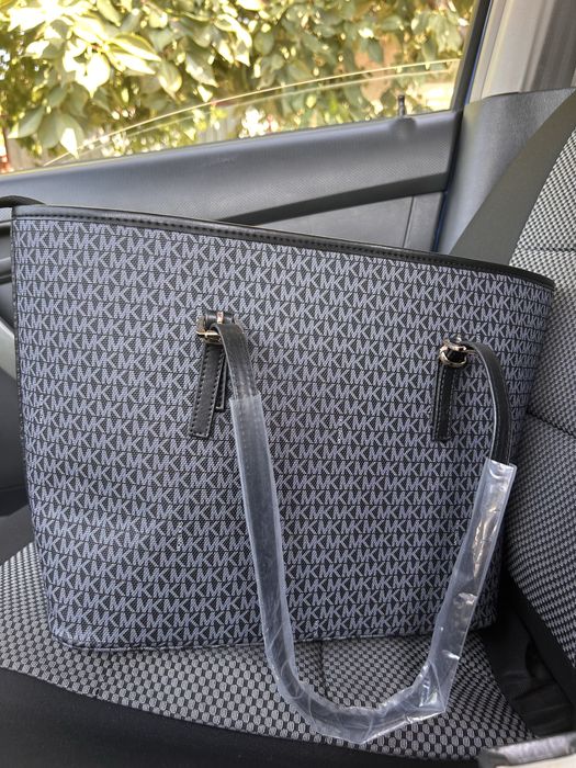 Geanta Michael Kors JetSet noua