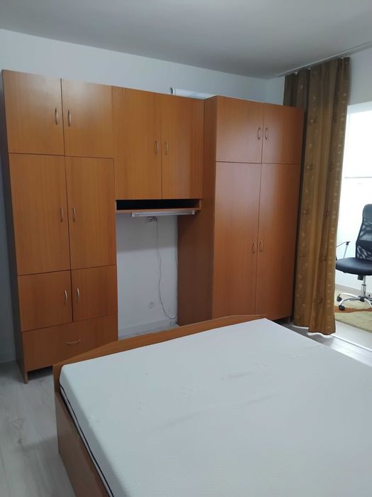 Inchiriez ap 2 camere Intre Lacuri