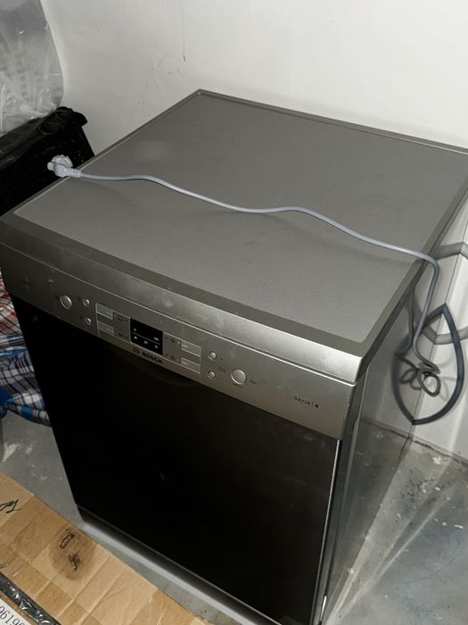 Продам посудомоечную машину BOSCH