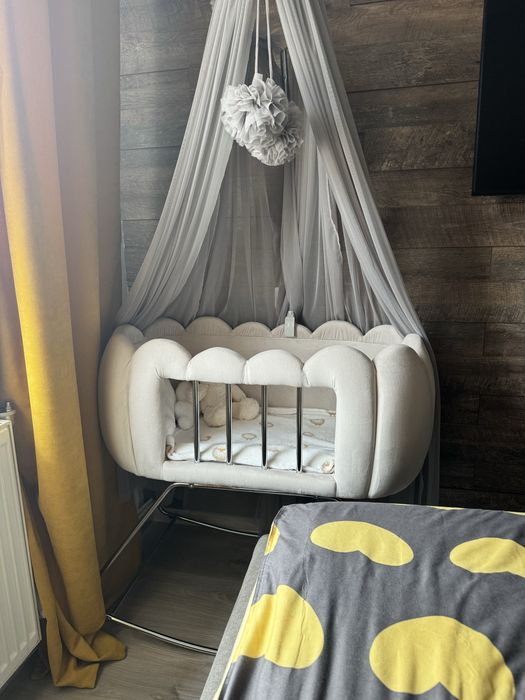 бебешка кошара с балдахин