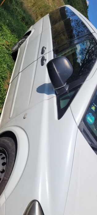 Vând Mercedes vito