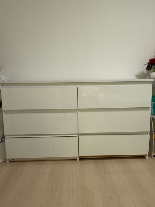 Vand mobilier dormitor