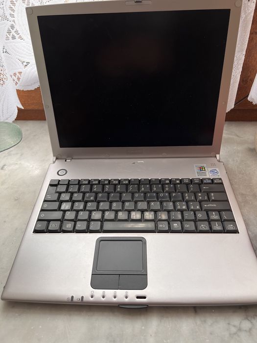 Leptop sharp utilizat