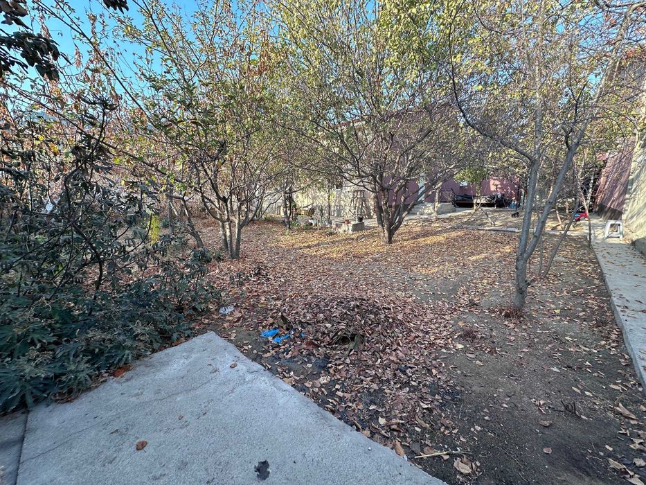 6 sotix Hovli sotiladi zudlik bilan. Срочно продается участок