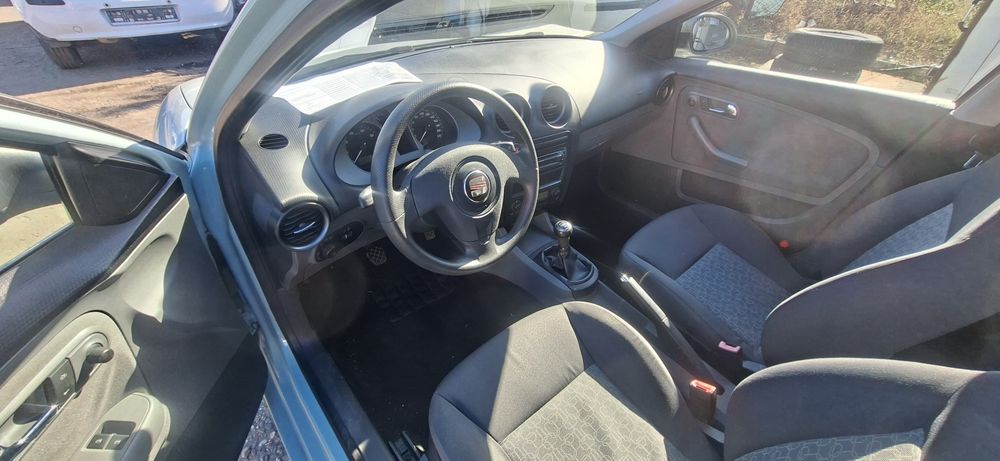 Dezmembrez Seat Ibiza 1.2B  2007