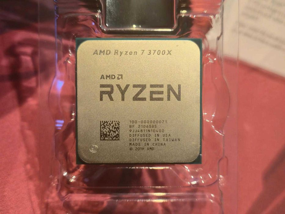 Продавам процесор ryzen 7 3700x