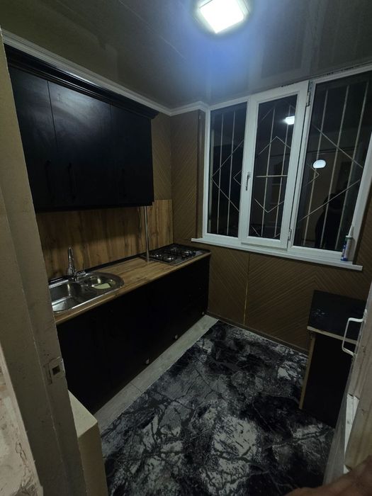 Квартира сотилади 1этаж 2хоналик   Университет