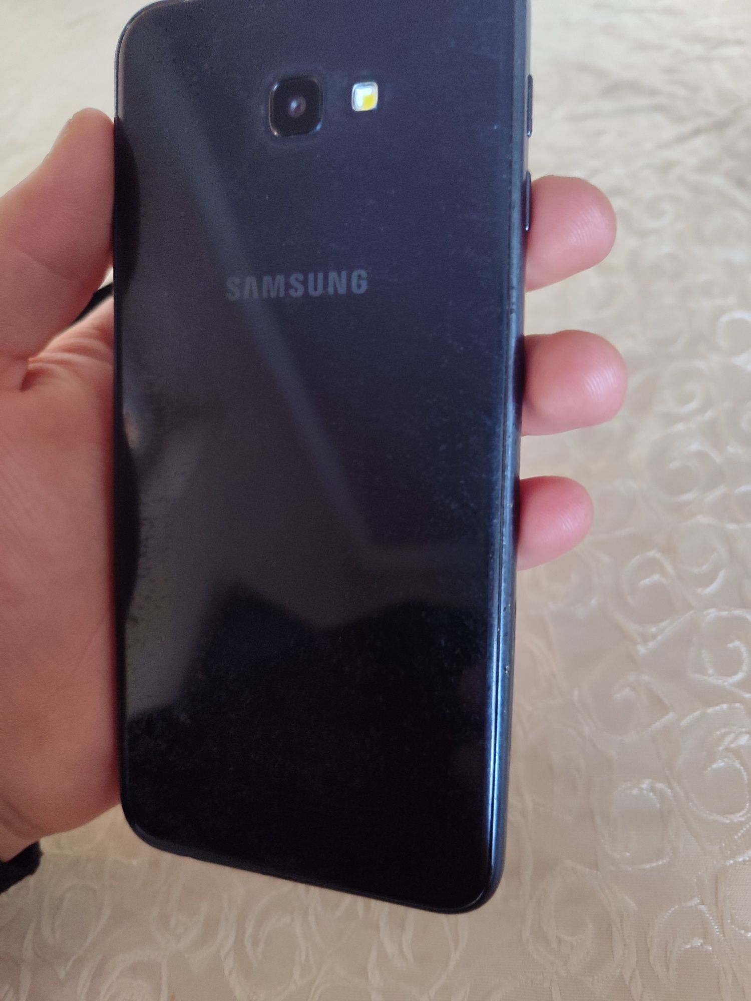 Samsung J4+ telefon