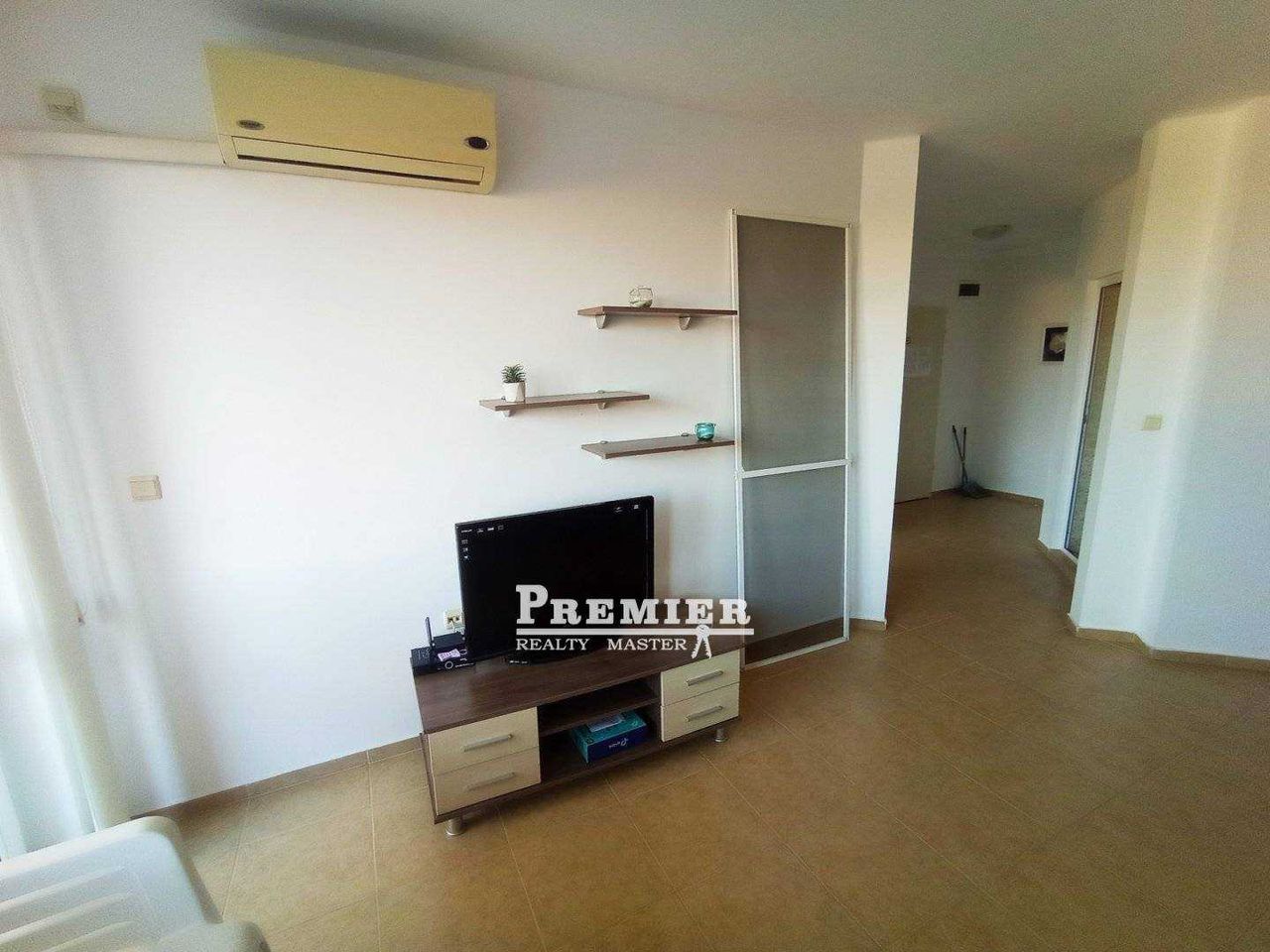 Продава се Двустаен апартамент в с. Равда, Област Бургас - 65 кв.м за 885 €/кв.м - Снимка #10