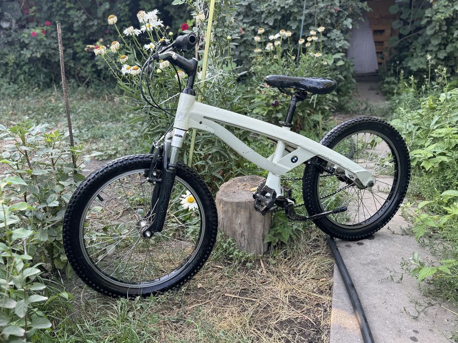 Велосипед BMW детский