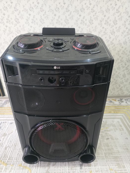 Портативная минисистема LG XBOOM