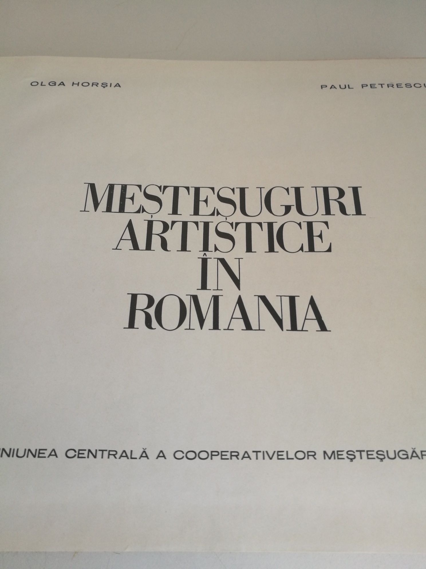 Album Mestesuguri artistice in Romania
