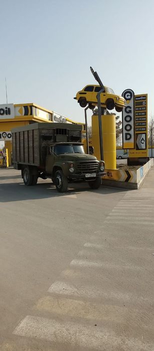 Zil 130 sotiladi