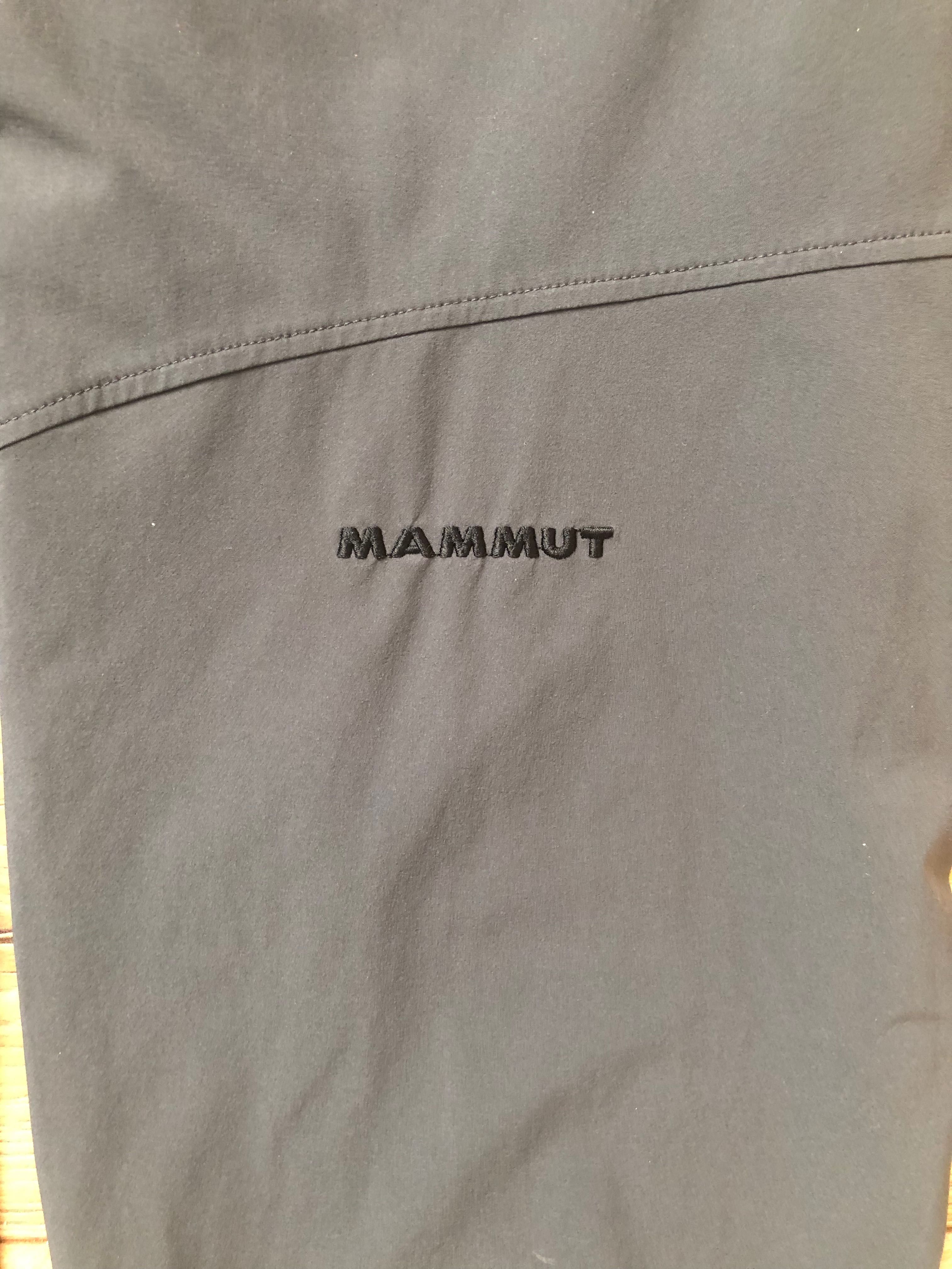 MAMMUT-pantaloni in stare impecabila pentru dame