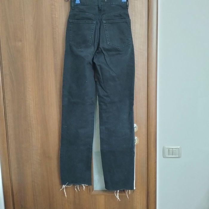 Blugi fata e bej,spatele negru,mărimea 32