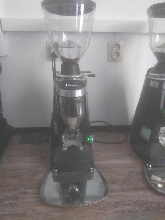 Професионална кафемелачка MAZZER MAJOR V electronic