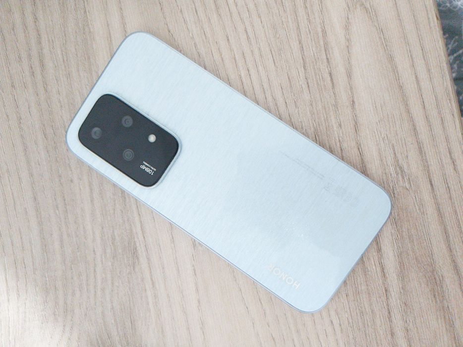 Обменяю honor 200 lite