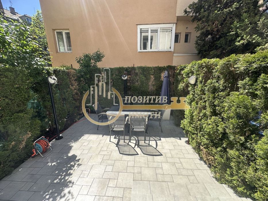 Етаж от къща в София-Оборище площ 120 цена 1300