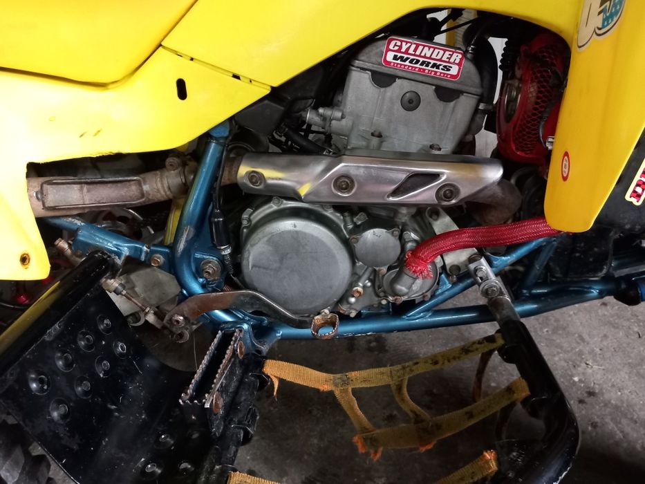 Vând atv suzuki ltz 400