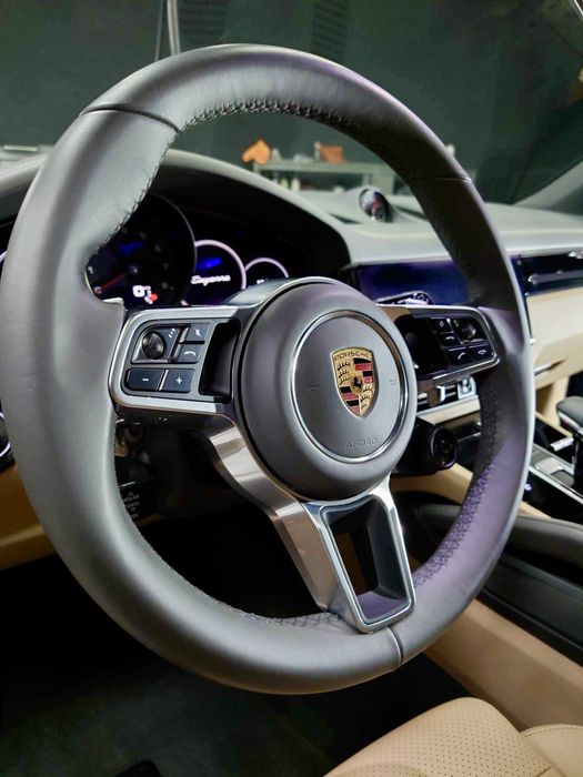 Porsche Cayenne impecabil ca nou