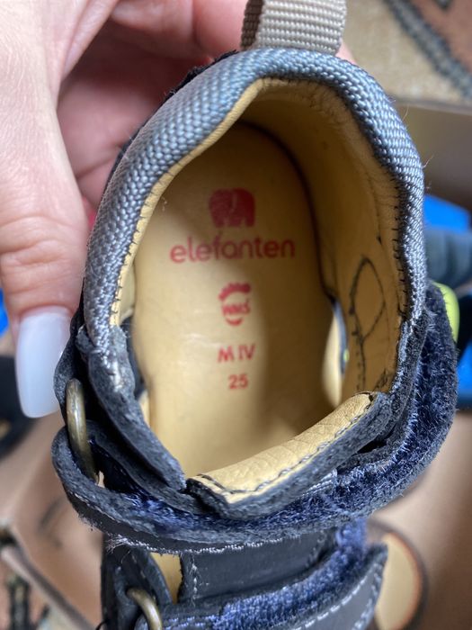 Lot 4 perechi sandalute marime 25